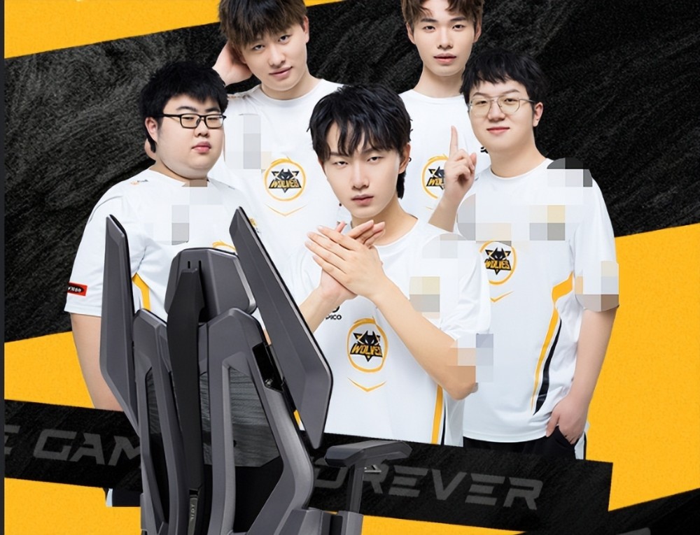 中原朱雀队鏖战嵩山战狼队,游泳预选赛击败,替补奇兵立功。传控打穿防线的简单介绍 中原朱雀队鏖战嵩山战狼队,游泳预选赛击败,替补奇兵立功。传控打穿防线的简单介绍