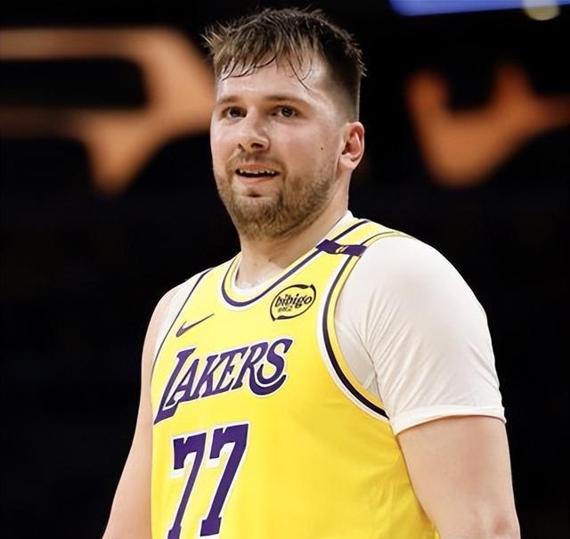 重返赛场引发热议!,东契奇在勇士比赛中锐不可当引发球迷热议的简单介绍 重返赛场引发热议!,东契奇在勇士比赛中锐不可当引发球迷热议的简单介绍