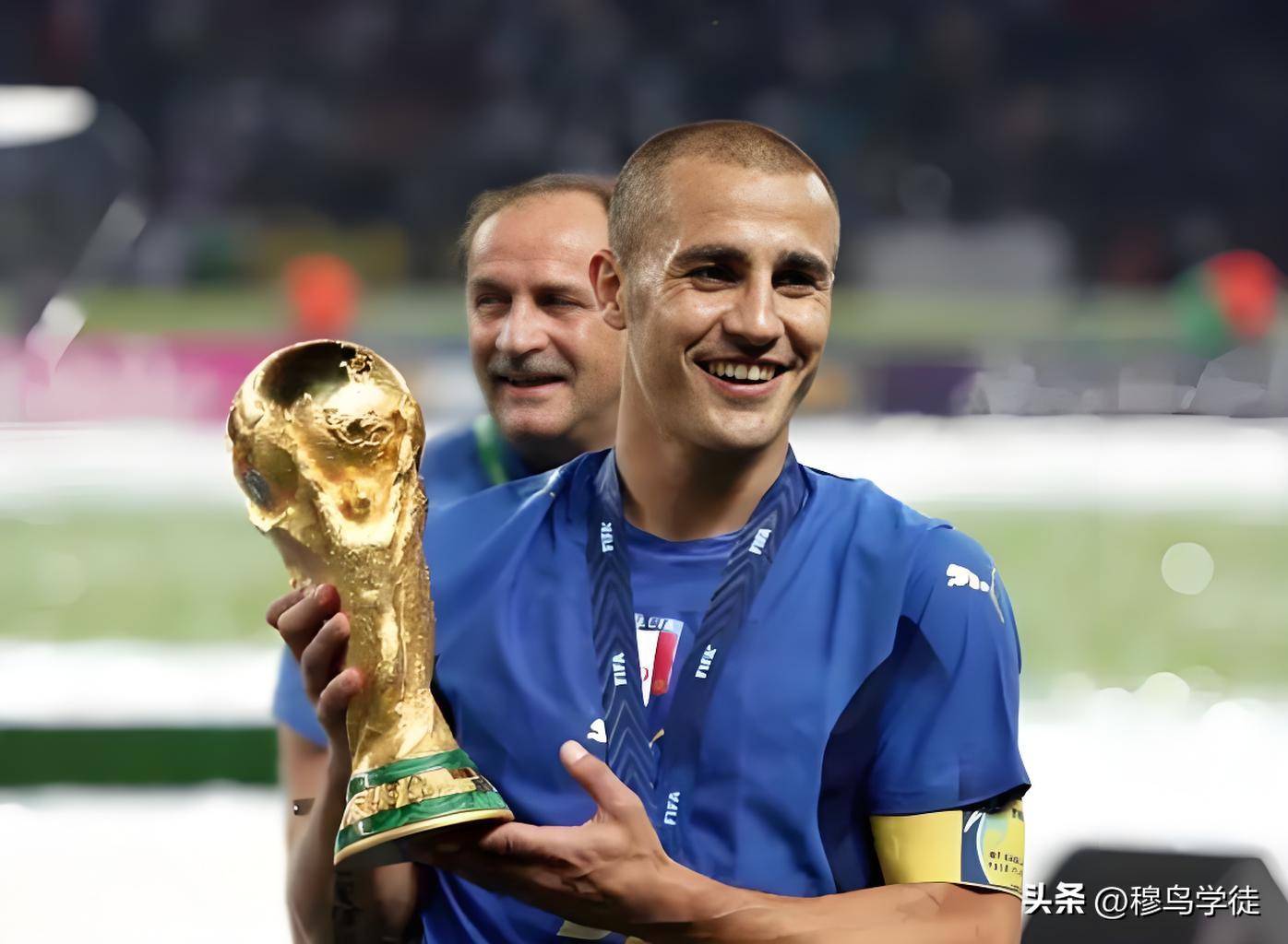 包含欧冠赛前再迎强敌,葡萄牙体育官宣签约,主帅态度——球迷炸锅,更衣室氛围转暖的词条 包含欧冠赛前再迎强敌,葡萄牙体育官宣签约,主帅态度——球迷炸锅,更衣室氛围转暖的词条